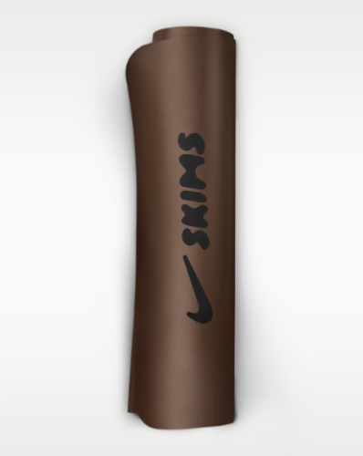 Nike X SKIMS - Tapis de yoga – Image 3